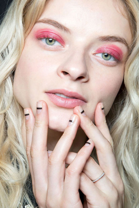 nyfw fall 2016-2017 bold line nails