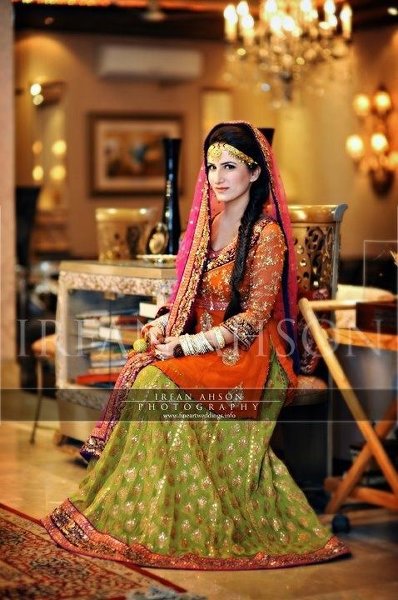 Pakistani Bridal Mehndi Dresses 