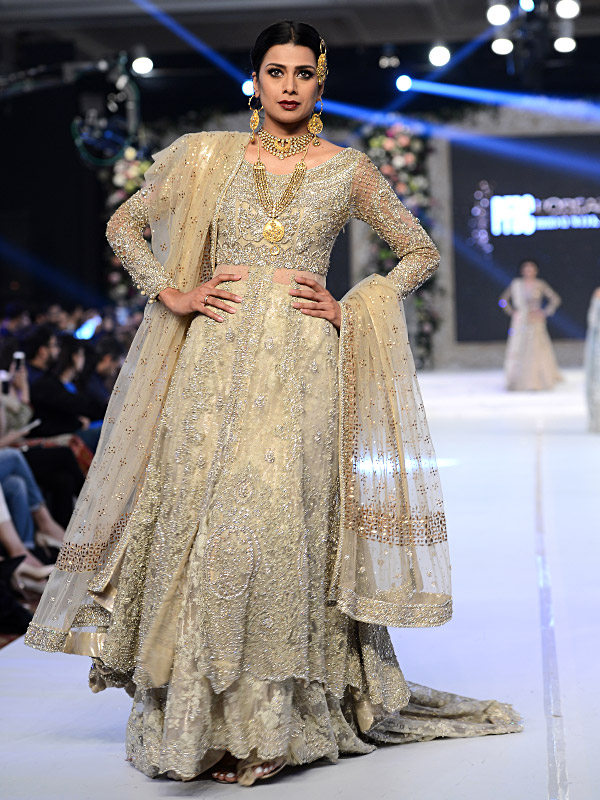  Pakistani Designer Walima Dresses 2017 in lime color