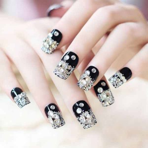 latest silver and white eid party nail art designs 2017 for pakistani girls