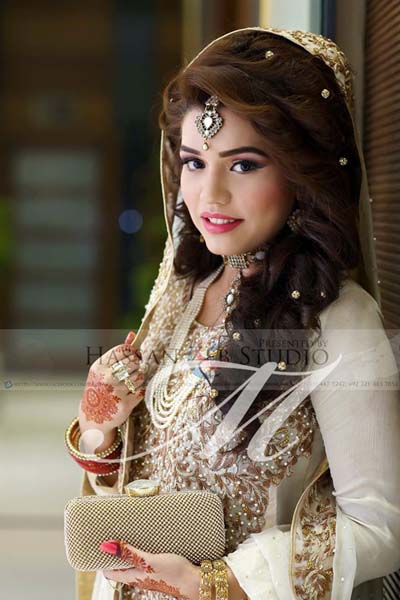 Pakistani Bridal Hairstyles 2017 For Walima Day