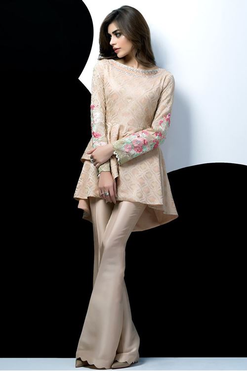 Latest Pakistani Eid Dresses 2021 For Girls Women FashionGlint