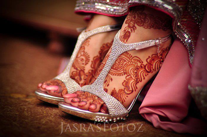 Latest Wedding Shoes 2017 For Brides In Pakistan