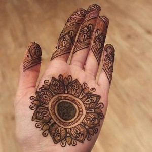 Round Tikka Mehndi Design Easy