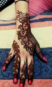 Simple Arabic Mehndi Design for Back of Hand