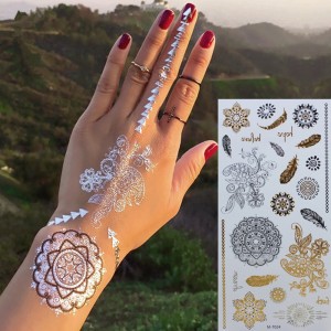 Stunning White Mehndi for Christmas 2017