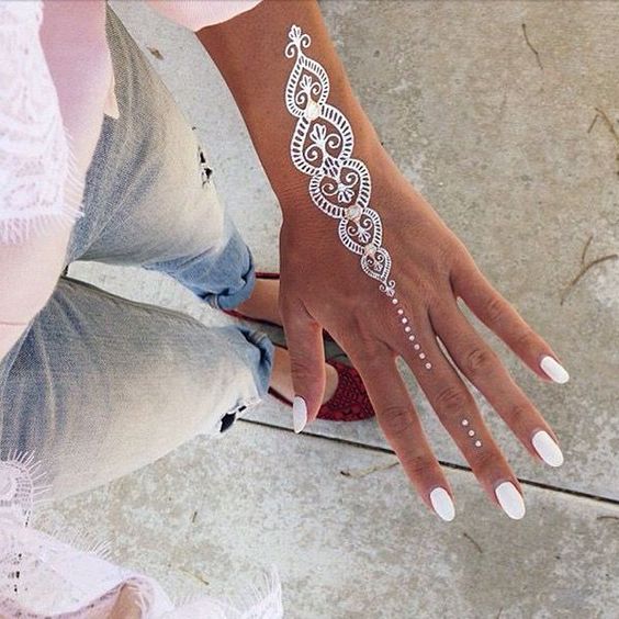 Easy White Mehndi Designs for Eid 2017 