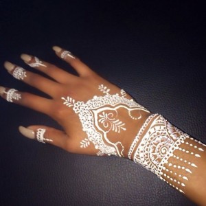 beautiful white mehndi for wedding 2017