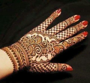 Best Punjabi Henna Designs for Back of Hands