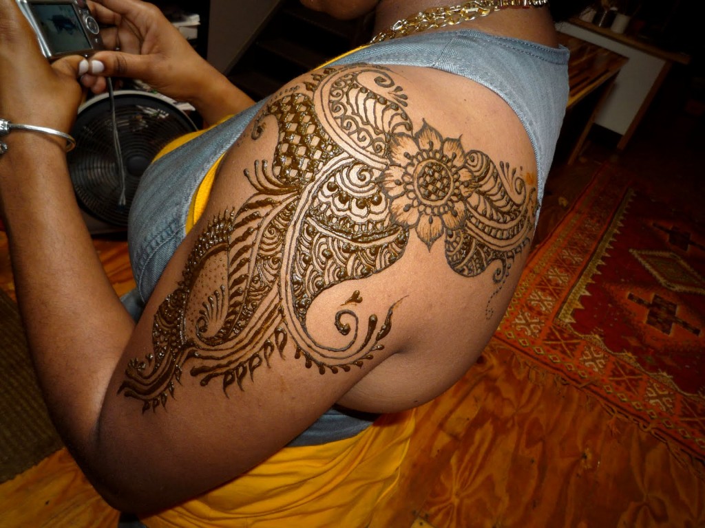 New Punjabi Henna Patterns for Upper Arms