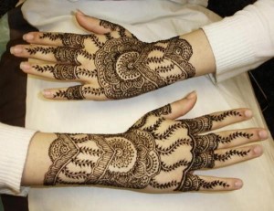 Best Punjabi Mehndi Designs for Back of Hands