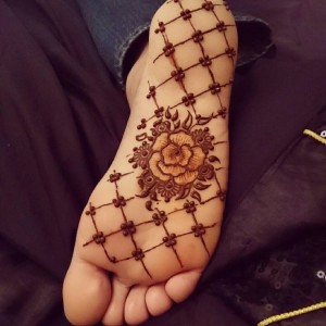 Easy Punjabi Mehndi Designs and Tattoos for Feet, Legs and Ankles