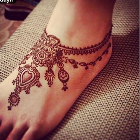 Stylish Foot Henna Design for Eid