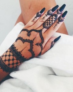 New Style Black Henna Design for Eid 2017