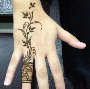 Simple and Small Eid Mehndi Designs