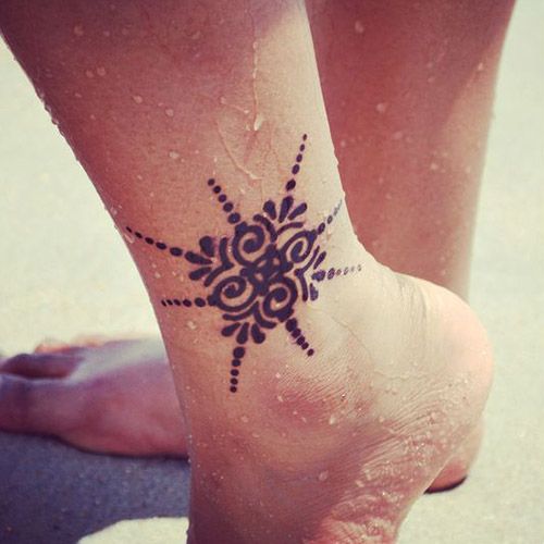 Simple Eid Mehndi Design for Leg