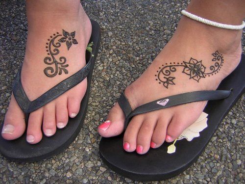 Simple Henna Tattoo for Feet