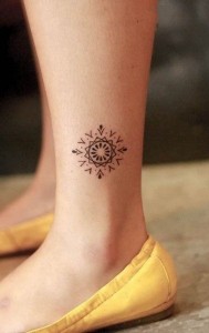 Simple Henna Tattoo for Feet