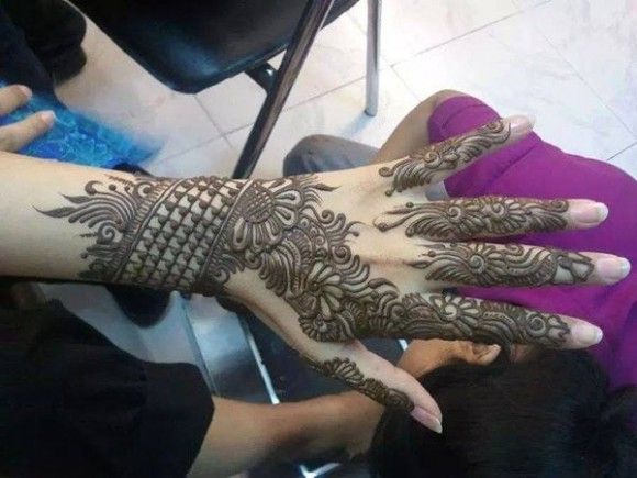 Eid Arabic Henna Pattern for full Hands