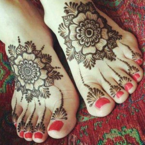 New Style Eid ul Adha Mehndi Design 2017 for Feet