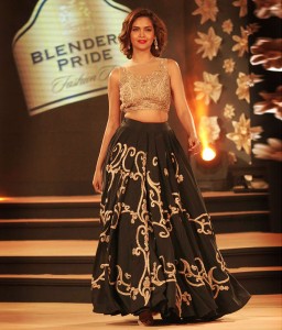 Formal Black Lehnga Choli Design For Indian and Pakistani Girls