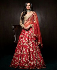 Pakistani Bridal Dresses for Barat Day In Red Color