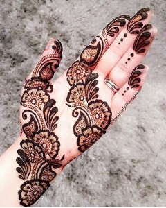 Simple Mehndi Designs for Hands