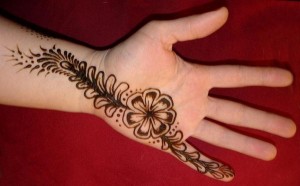 Simple Arabic Mehndi Designs