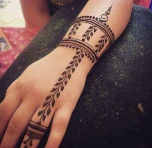 Jewelry Inspired Arabic Mehndi