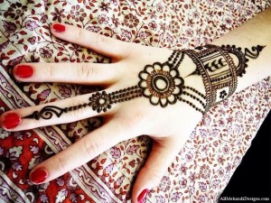 Jewelry Inspired Arabic Mehndi