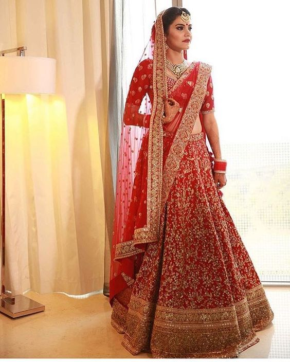 Chic Dupatta Draping Styles for lehnga and shalwar kameez for lehnga