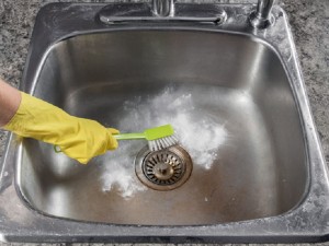 Pakistani Kitchen Cleaning Tips That Are Super Easy For Sink