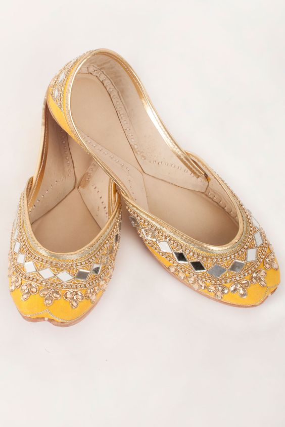 Embroidered Khussa Designs For Women